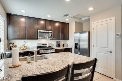 3929 79th Dr, Phoenix AZ  85043 exterior