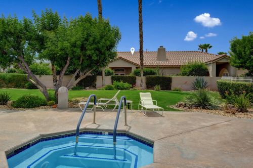 88 Kavenish Dr, Rancho Mirage CA  92270-3247 exterior