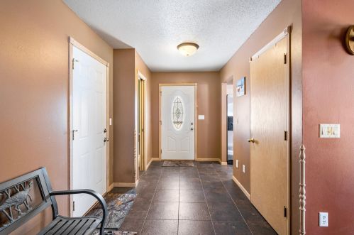 613 Patriot Pl, Holmen, WI 54636-9523