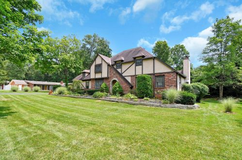 193 Laurel Ln, Pataskala, OH 43062-8544