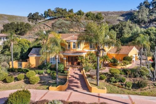 15845 Berkley Dr, Chino Hills, CA 91709-2266