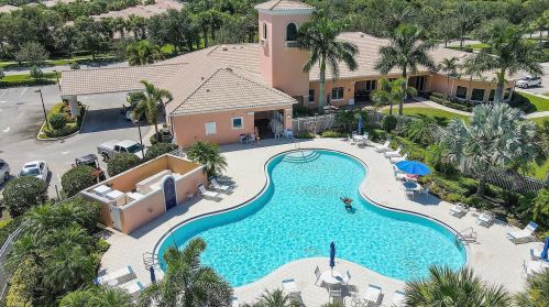 10422 Stratton Dr, Fort Pierce FL  34987-2318 exterior