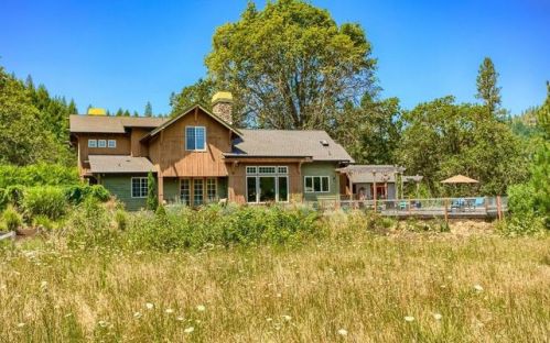 7159 Crowfoot Rd, Trail, OR 97541-9624