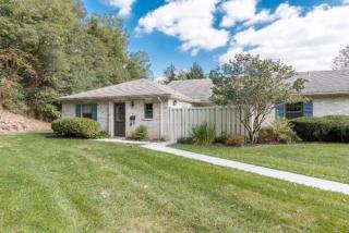 346 Valleybrook Dr, Lancaster, PA 17601-4633