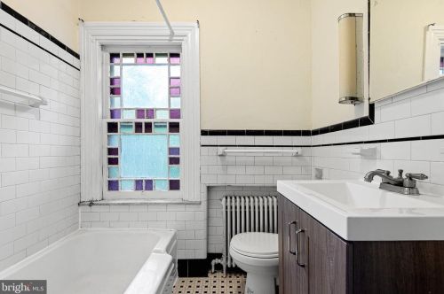 1013 Talcon Dr, Wilmington DE  19804-1242 exterior