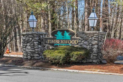 3 Timberwood Dr, Goffstown NH  03045-2551 exterior