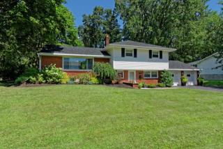22 Eva St, Newtonville, NY 12110-4224