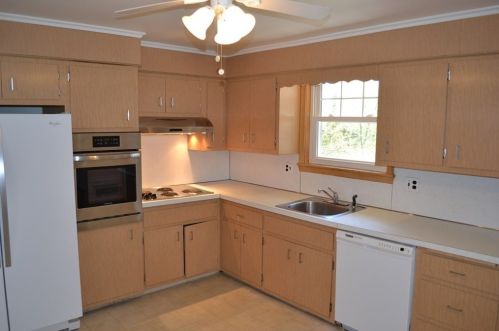 13 Devon Rd, Norwood, MA 02062-1048