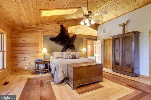 3714 Mountain Rd, Haymarket VA  20169-1739 exterior