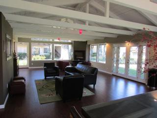 200 Dana St, Mountain View CA  94041-2436 exterior