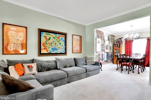 357 Locust Grove Dr, Purcellville VA  20132-3285 exterior