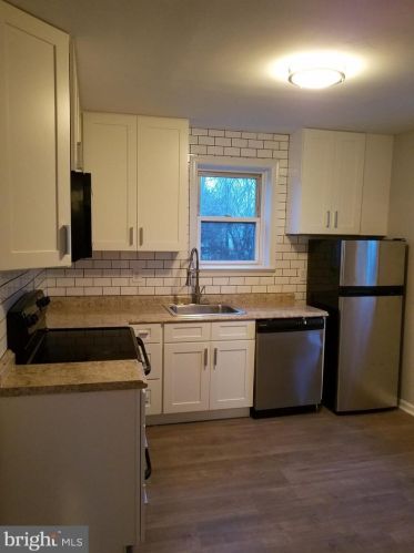 16 Kerhart Ave, Berlin Boro NJ  08009-1308 exterior