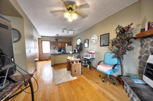 3134 Howell Ave, Milwaukee, WI 53207-2625