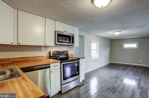 25 Landis Rd, Ephrata, PA 17522-2431
