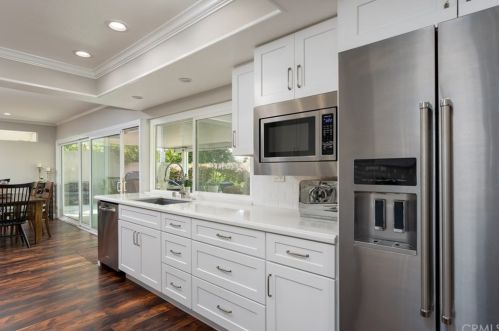 5199 Saratoga Ave, Cypress CA  90630-4449 exterior