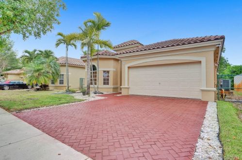 5127 137th Ter, Hollywood, FL 33027-5922