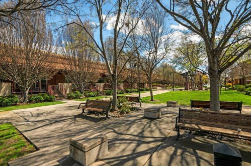 536 Manzana Pl, San Jose CA  95112-7812 exterior