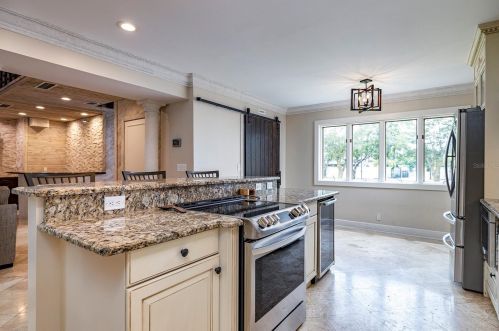 17320 Whirley Rd, Lutz FL  33558-4827 exterior