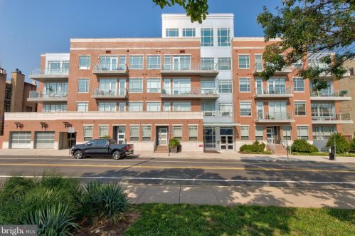 410 Front St, Philadelphia PA  19147-1606 exterior