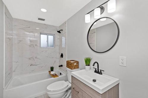 454 Mcmurray Rd, Canonsburg PA  15317-0024 exterior