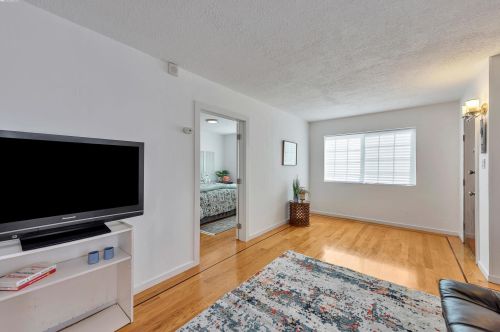 2031 103rd Ave, Oakland CA  94603-3325 exterior