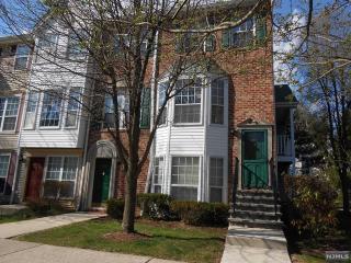 842 Juniper Way, Mahwah NJ  07430-3458 exterior