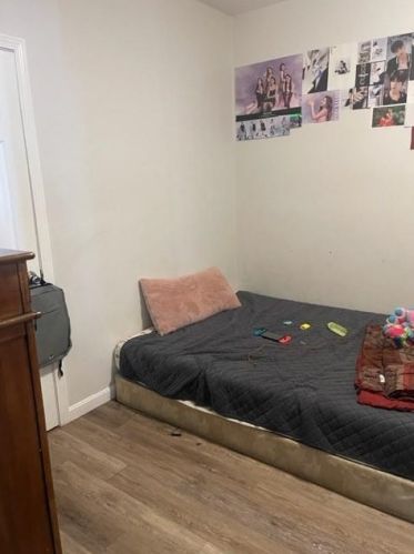 220 Amherst St, Providence RI 02909-2639 exterior