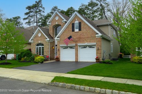 74 Jumping Brook Dr, Lakewood, NJ 08701-3815