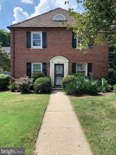 2051 38th St, Washington, DC 20020-2401