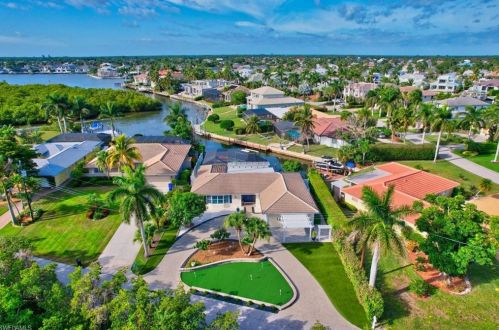 2120 Sandpiper St, Naples, FL 34102-1508