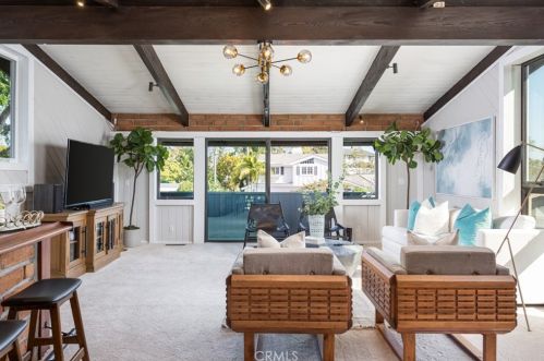2319 Heather Ln, Newport Beach, CA 92660-3407