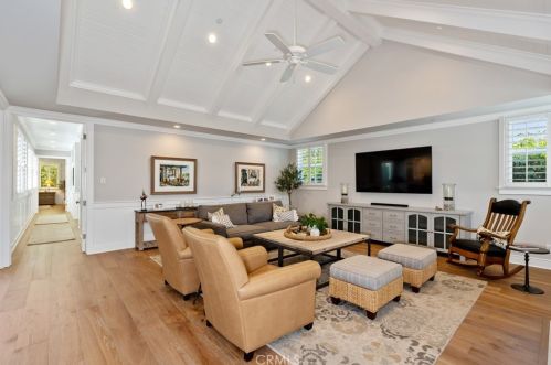 5461 Las Lomas St, Long Beach CA  90815-4138 exterior