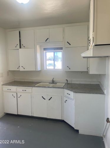 5121 18th Ave, Phoenix AZ  85015-3320 exterior