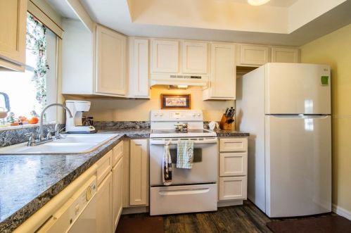 555 Cameo Dr, Lakeland FL  33803-2330 exterior