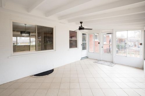 6477 Devonwood Dr, Cincinnati OH 45224-1118 exterior