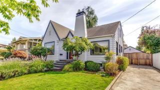 2620 G St, Bellingham, WA 98225-3408