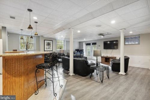 4 Newlin Way, Glen Mills PA  19342-1259 exterior