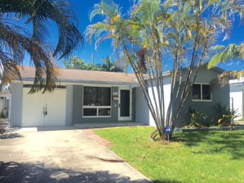 229 Park St, Dania Beach FL  33004-3711 exterior
