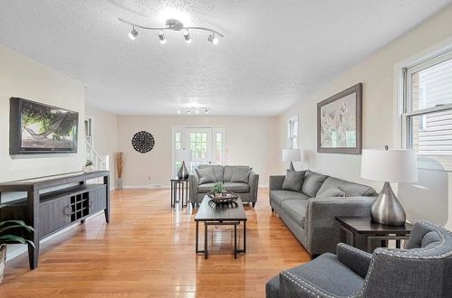 243 Labelle St, Pittsburgh, PA 15211-1341