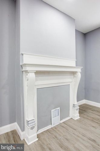 6526 Chew Ave, Philadelphia PA 19120-2332 exterior