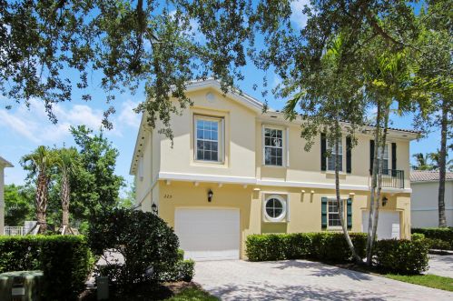 225 Fortuna Dr, West Palm Beach, FL 33410-4317