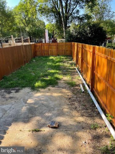 1344 Decatur St, Camden NJ  08104-1734 exterior