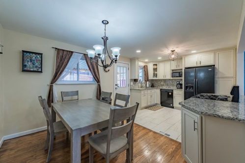 216 Connecticut Dr, New Kensington PA  15068-3523 exterior