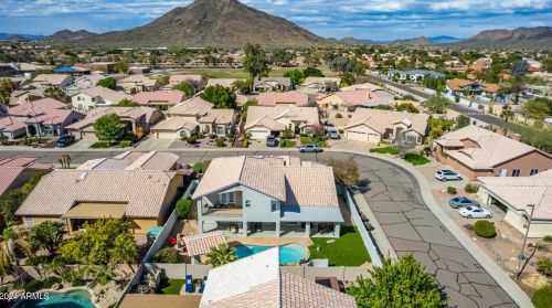 5717 Soft Wind Dr, Glendale AZ  85310-3643 exterior