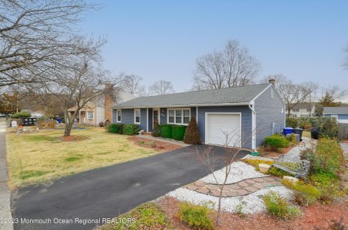 617 Leanora St, Bricktown, NJ 08723-6421