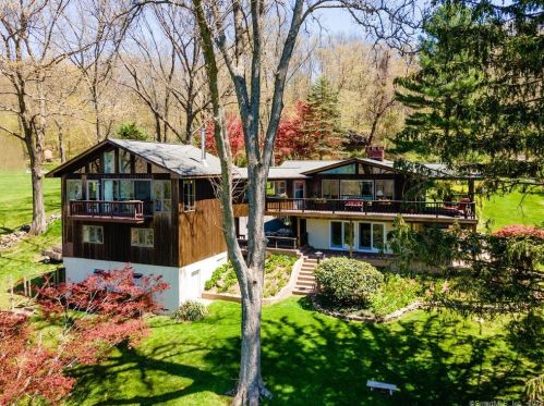 15 Sunset Ter, Sherman, CT 06784-1439