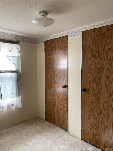 1012 Old Colony Rd, Meriden CT  06451-6362 exterior