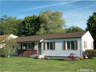 5 Nova Ln, Rochester, NY 14606-5807