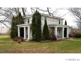 94 Seneca St, Dundee, NY 14837-1129