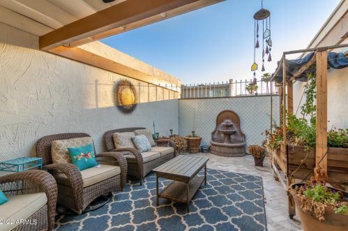 7724 Camelback Rd, Scottsdale AZ 85251-1801 exterior